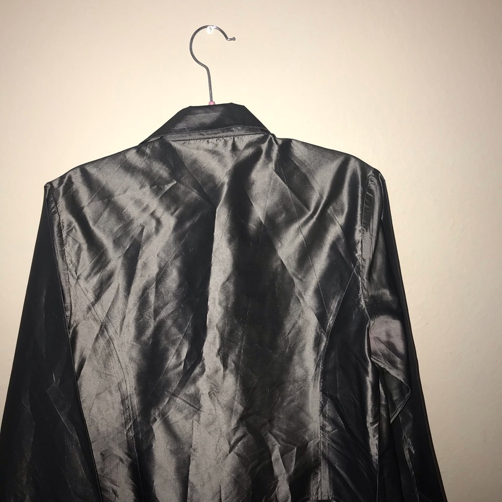 Open blouse - Picture 2 of 2